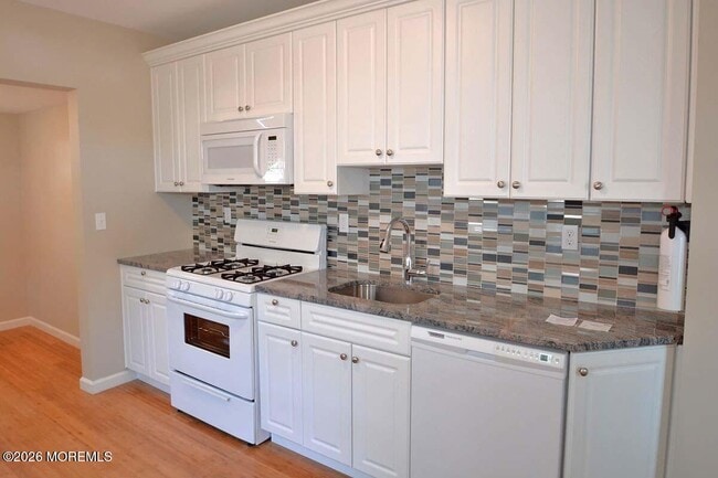 54 Boston Ave in Point Pleasant Beach, NJ - Building Photo - Building Photo