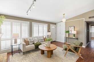 1001 Coffey Ct in St. Louis, MO - Building Photo - Building Photo