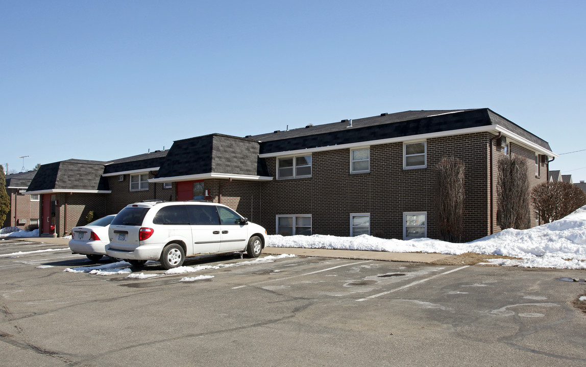 Village Dweller Apartments in Lakeville, MN - Building Photo