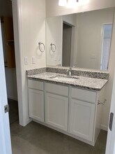 1514 N Madison Ave in Wichita, KS - Foto de edificio - Building Photo