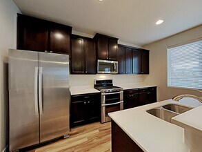 9011 NE 165th Ave in Vancouver, WA - Foto de edificio - Building Photo