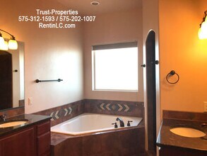 1906 Piqueito Rd in Las Cruces, NM - Building Photo - Building Photo