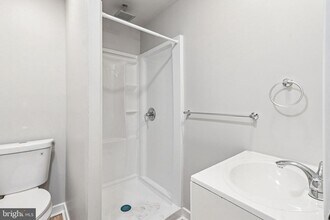 2553 E Somerset St in Philadelphia, PA - Building Photo - Building Photo