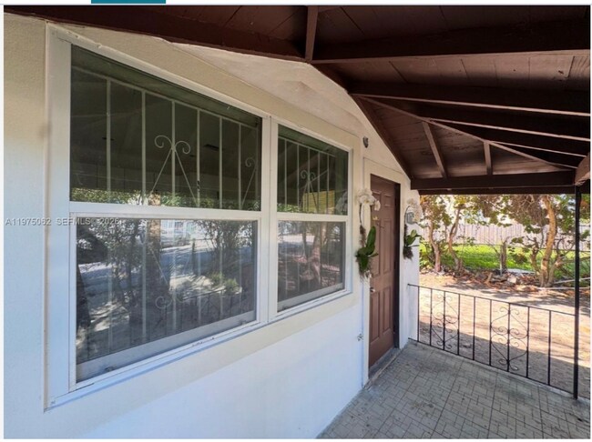 1762 NW 63rd St in Miami, FL - Building Photo - Building Photo