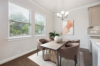 2105 Paul Quinn St in Houston, TX - Building Photo - Building Photo