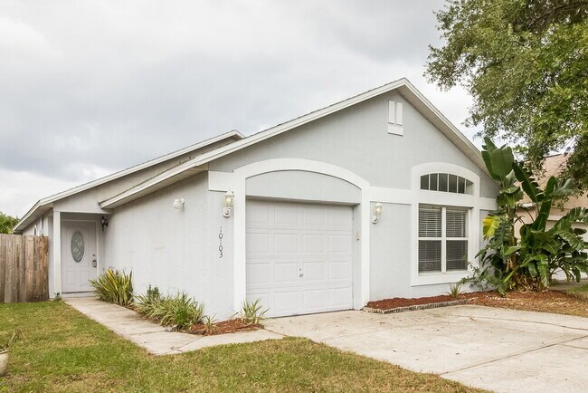 10103 Richardson Ct in Orlando, FL - Foto de edificio - Building Photo