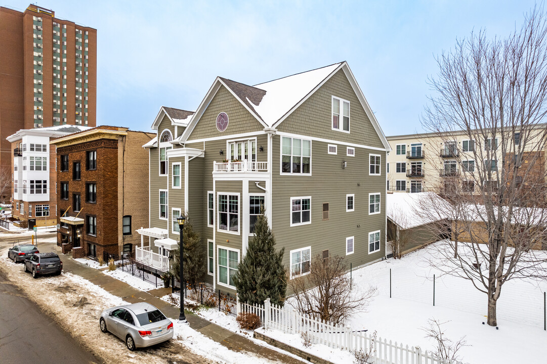 The Phoenix on 3rd in Minneapolis, MN - Building Photo