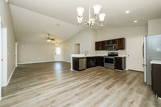 6724 Bayston Hill Pl in Zephyrhills, FL - Building Photo - Building Photo
