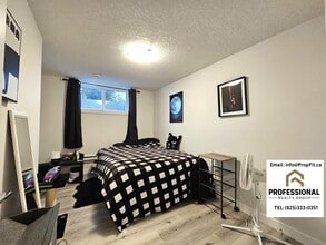 8020 Kiriak Link SW in Edmonton, AB - Building Photo - Building Photo