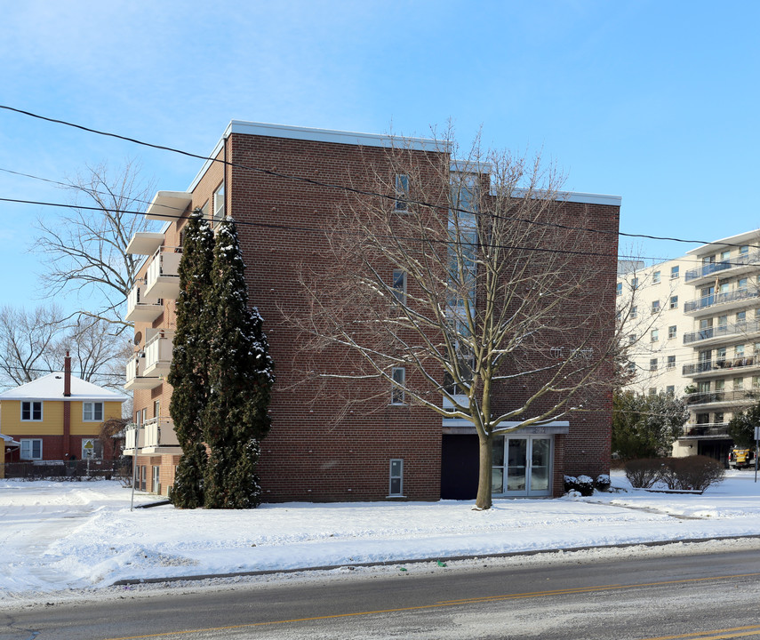 294 Guelph Line in Burlington, ON - Building Photo