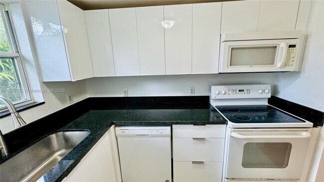 1150 99th St in Bay Harbor Islands, FL - Building Photo - Building Photo