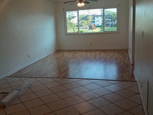 1010 Manatee Rd, Unit B305 in Naples, FL - Building Photo - Building Photo