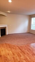 7147 Prism St SE in Lacey, WA - Foto de edificio - Building Photo