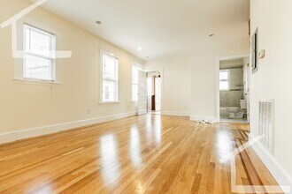 86 Easton St in Boston, MA - Building Photo - Building Photo