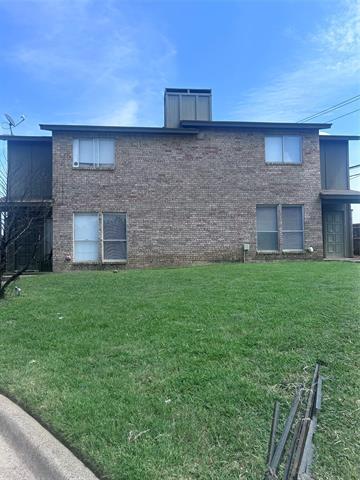 2241 Chase Ct in Arlington, TX - Building Photo