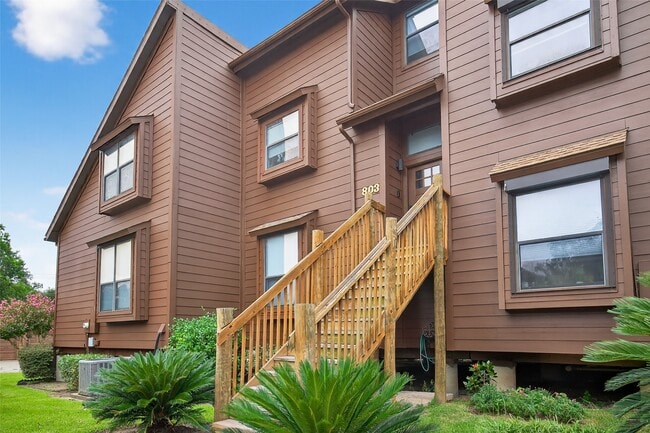 803 Davis Rd in League City, TX - Foto de edificio - Building Photo
