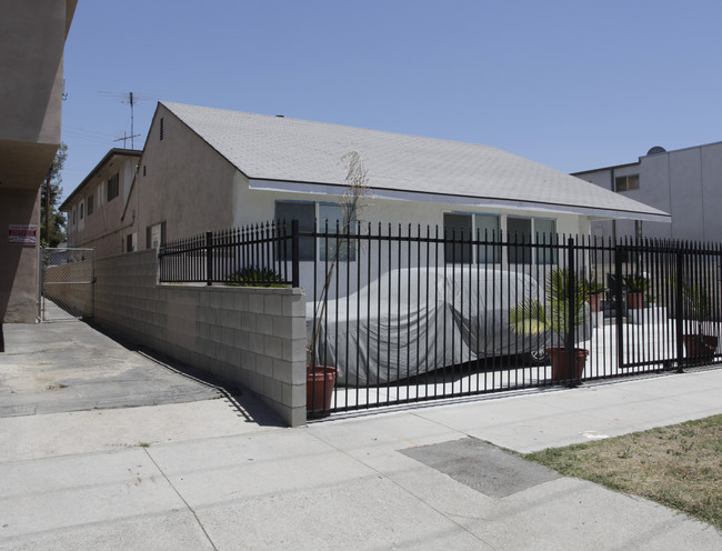 6448 Agnes Ave in North Hollywood, CA - Building Photo - Building Photo