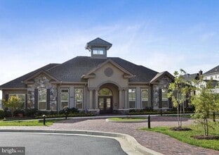 13220 Tivoli Lake Blvd in Silver Spring, MD - Building Photo - Building Photo