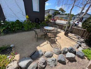 1104 Fourth St in Monterey, CA - Building Photo - Building Photo