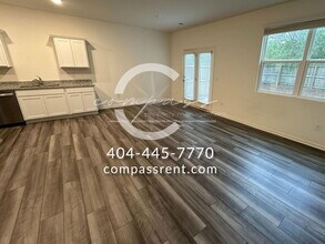 401 Kings Cross Wy in Cartersville, GA - Foto de edificio - Building Photo
