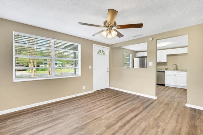 6969 Delisle Dr in Jacksonville, FL - Foto de edificio - Building Photo