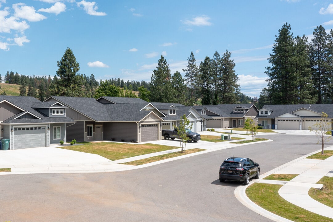 Maplewood Villas in Post Falls, ID - Foto de edificio