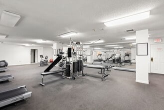 3920 Mystic Valley Pkwy, Unit 517 in Medford, MA - Foto de edificio - Building Photo