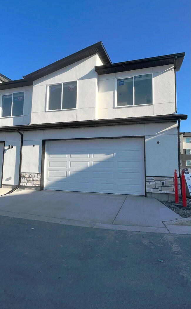 460 E 25 N in Providence, UT - Building Photo - Building Photo