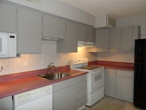 12900 Walden Rd, Unit 1004J in Montgomery, TX - Building Photo - Building Photo