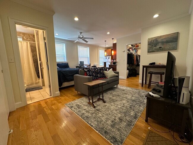 94 Queensberry St in Boston, MA - Building Photo - Building Photo