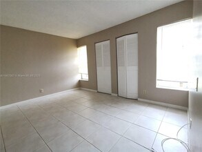 10179 Twin Lakes Dr-Unit -23-K in Coral Springs, FL - Building Photo - Building Photo