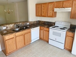 214 Dillard Mill Dr in Bluffton, SC - Building Photo - Building Photo