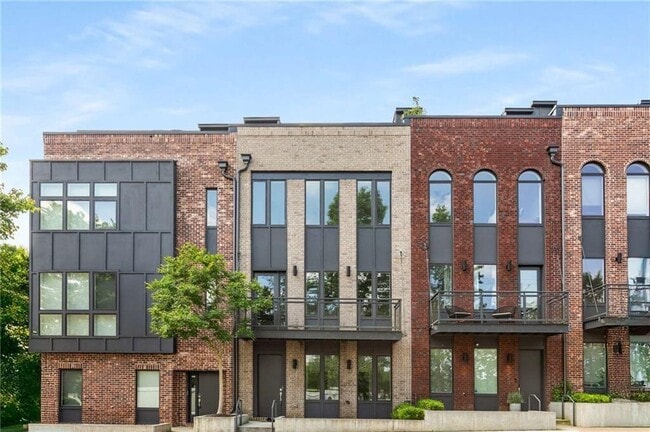 property at 1225 Chelsea Cir NW