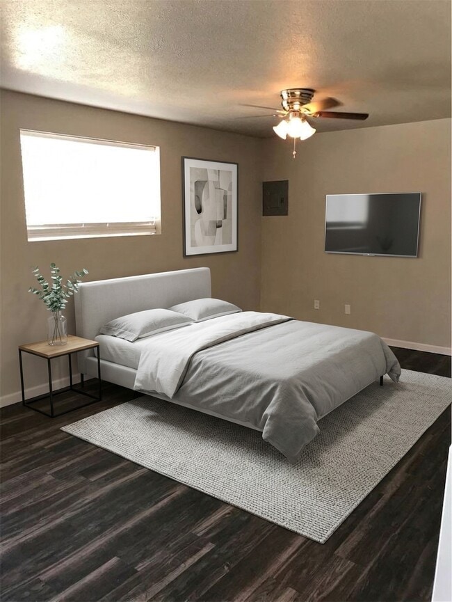 property at 1020 N Main St