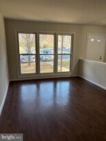 10704 Wakeman Dr in Fredericksburg, VA - Building Photo