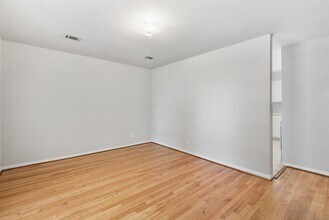 326 Brookview St in Channelview, TX - Building Photo - Building Photo
