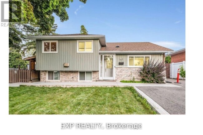 33 Flowertown Ave