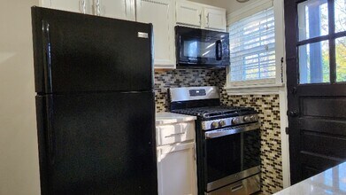 1032 Sanford Ave in St. Louis, MO - Building Photo - Building Photo