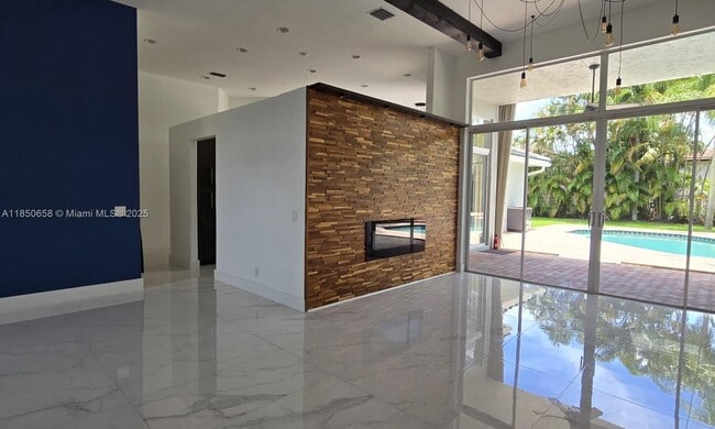 property at 1506 Lantana Ct