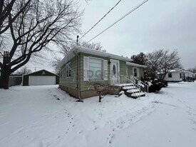 740 Lyles St SE in Grand Rapids, MI - Building Photo