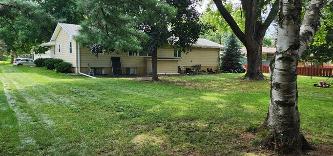 1141 Unity Ave N in Minneapolis, MN - Building Photo - Building Photo