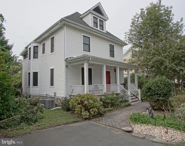 property at 9 Academy St