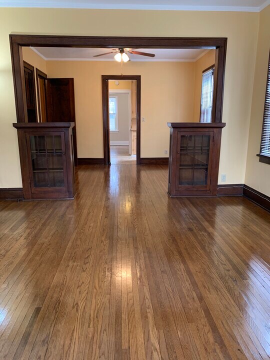 1145 Raymond Ave, Unit 1 in St. Paul, MN - Building Photo