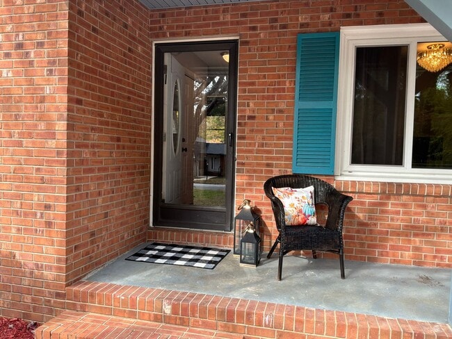 308 Oakwood Dr in Lexington, NC - Building Photo - Building Photo