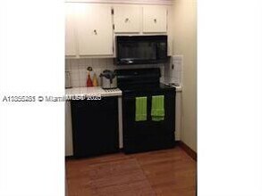 7125 Bonita Dr in Miami Beach, FL - Building Photo - Building Photo