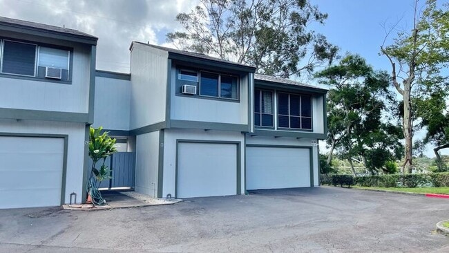 98-1069 A Komo Mai Dr in Aiea, HI - Building Photo - Building Photo