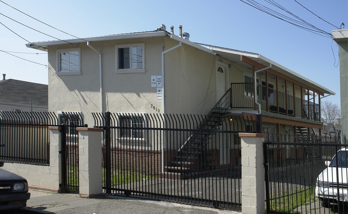 7419 Lockwood St in Oakland, CA - Building Photo