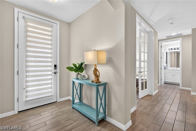 14567 Edgewater Cir in Naples, FL - Building Photo - Building Photo