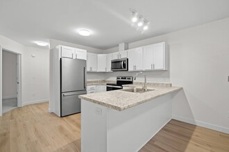 Carriage Walk Apartments in Scarborough, ME - Building Photo - Building Photo