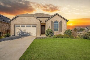 22600 Fountaingrass Ln in Lago Vista, TX - Building Photo